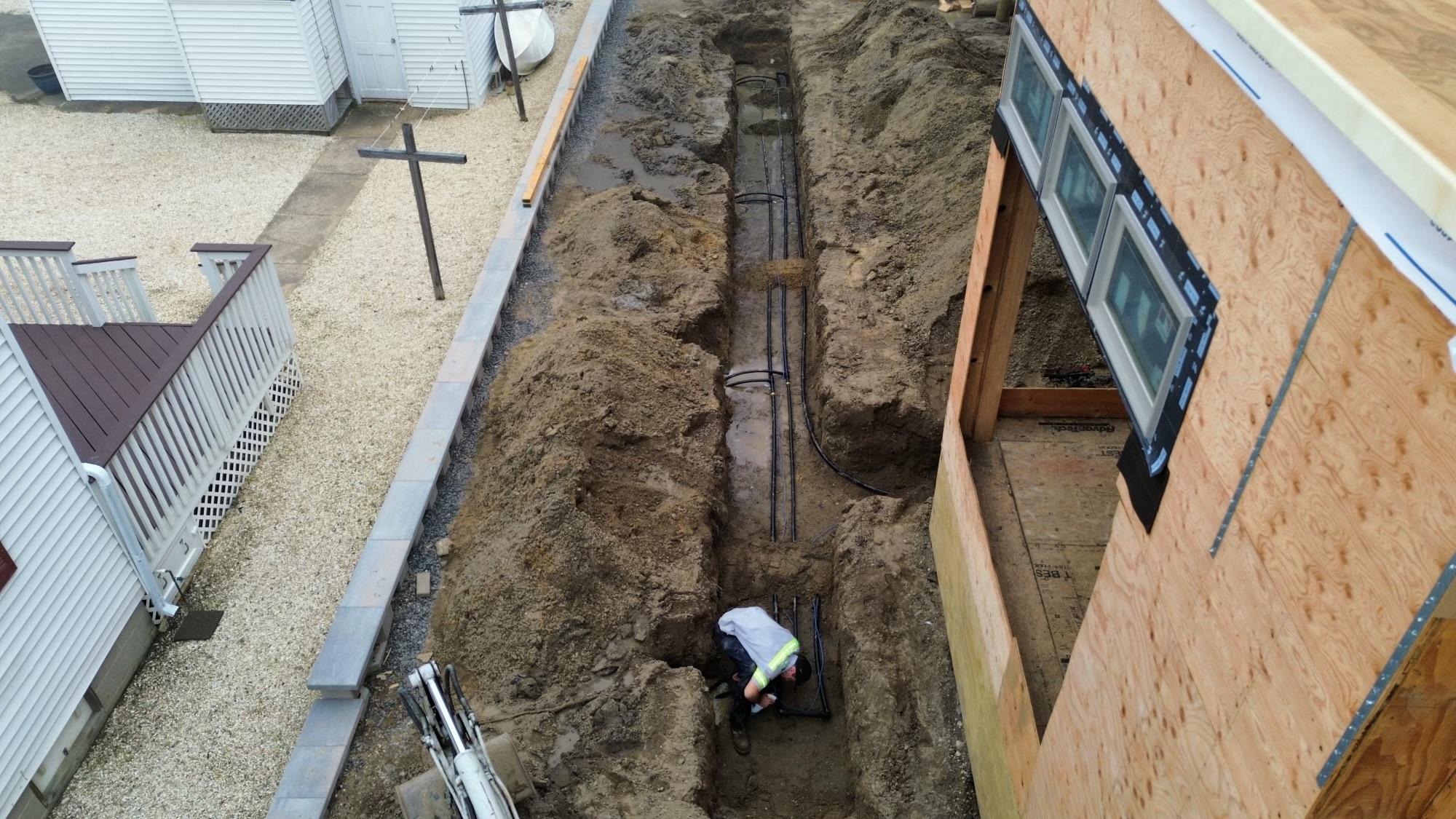 Residential geothermal manifold installation